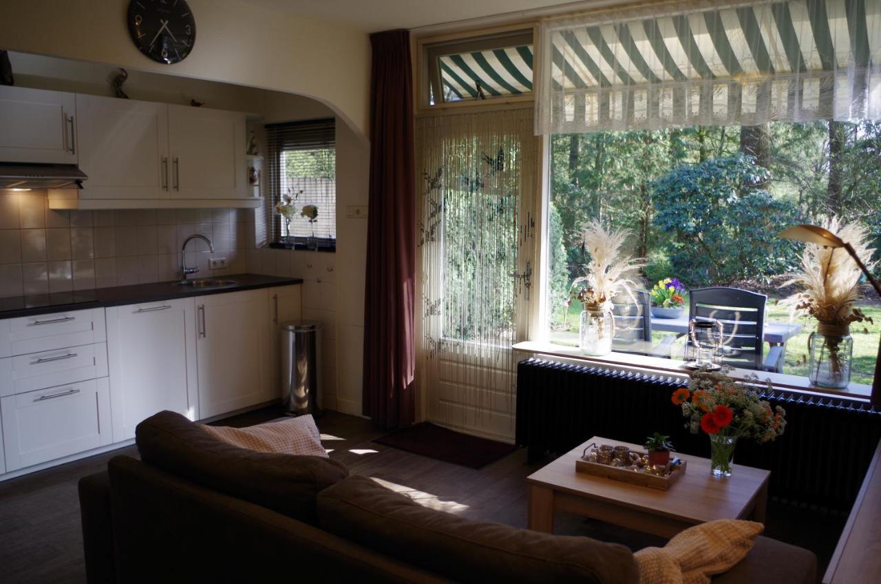 Geschakelde Bungalow Op De Veluwe "De Eekhoorn" Otterlo Esterno foto