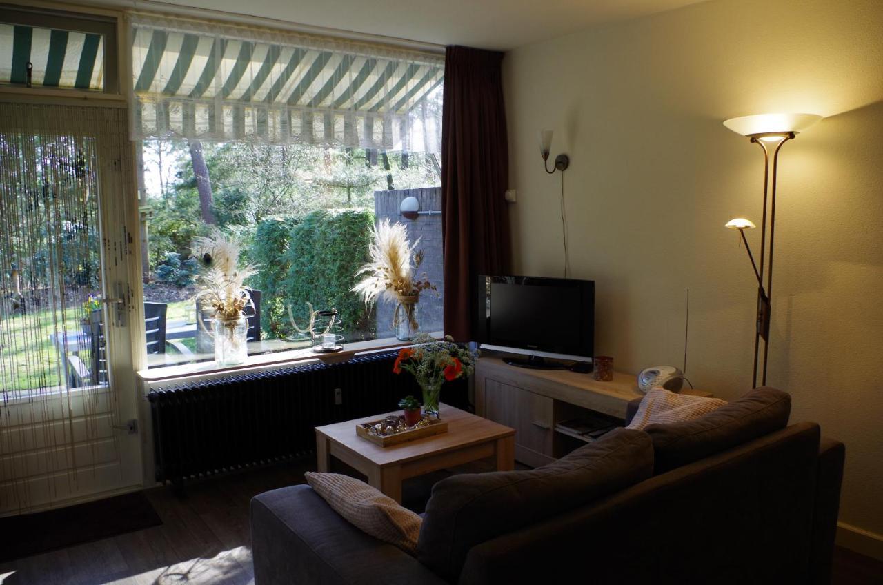 Geschakelde Bungalow Op De Veluwe "De Eekhoorn" Otterlo Esterno foto