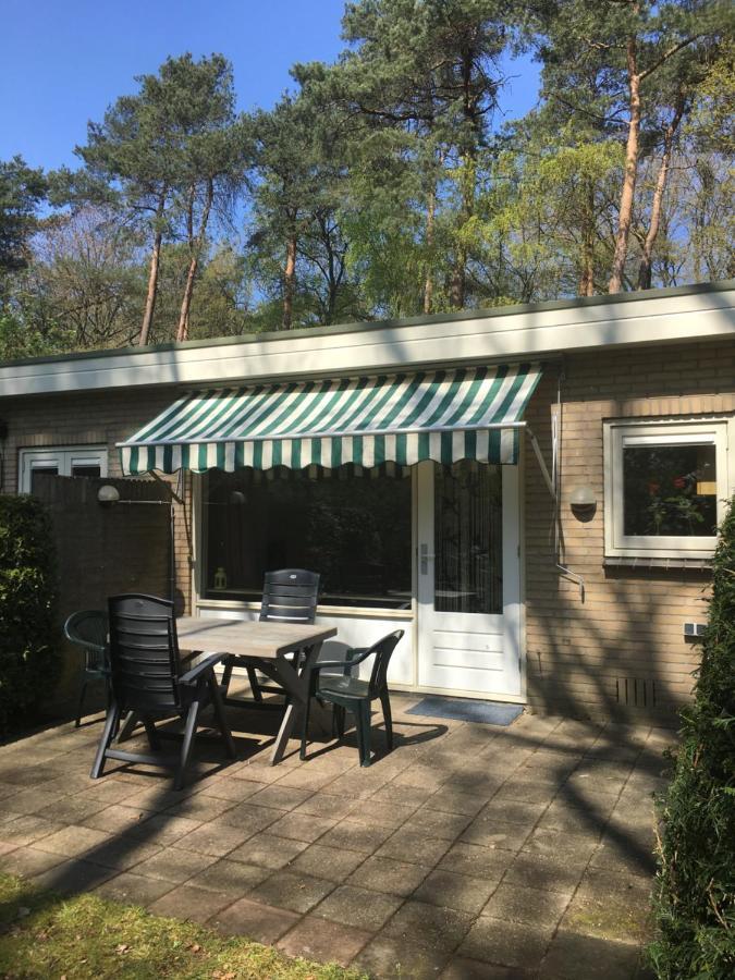 Geschakelde Bungalow Op De Veluwe "De Eekhoorn" Otterlo Esterno foto