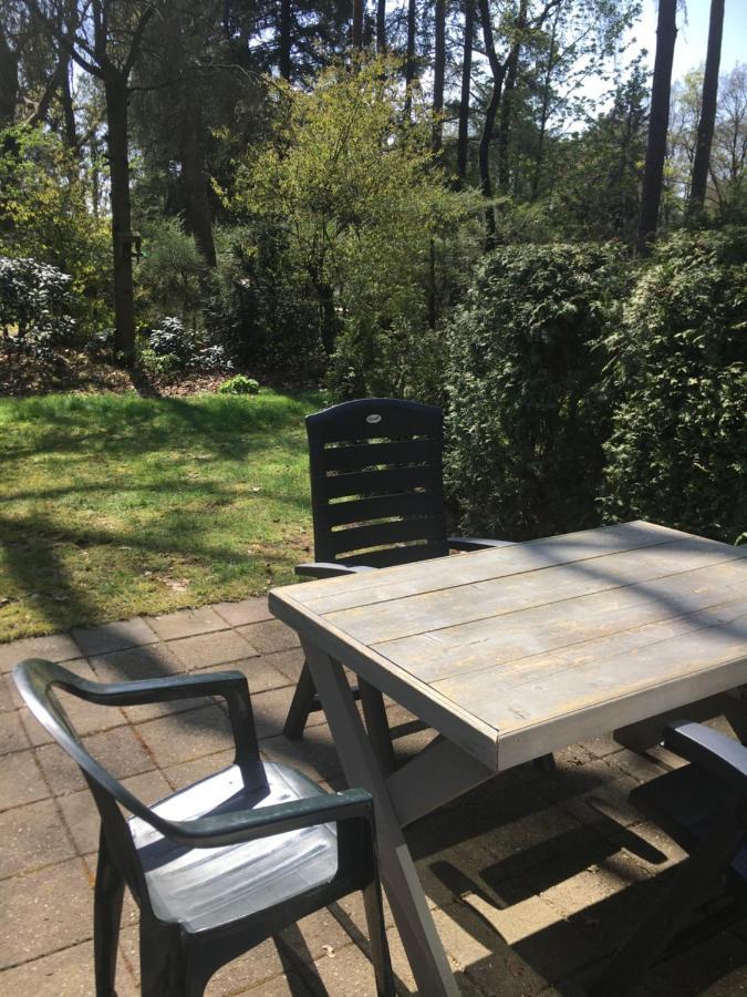 Geschakelde Bungalow Op De Veluwe "De Eekhoorn" Otterlo Esterno foto
